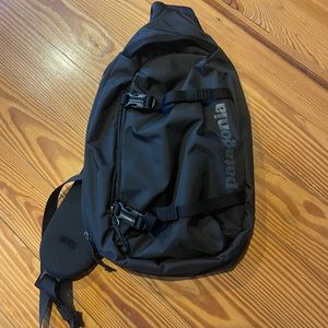 New W/O Tag- Black Patagonia Atom Sling 8L